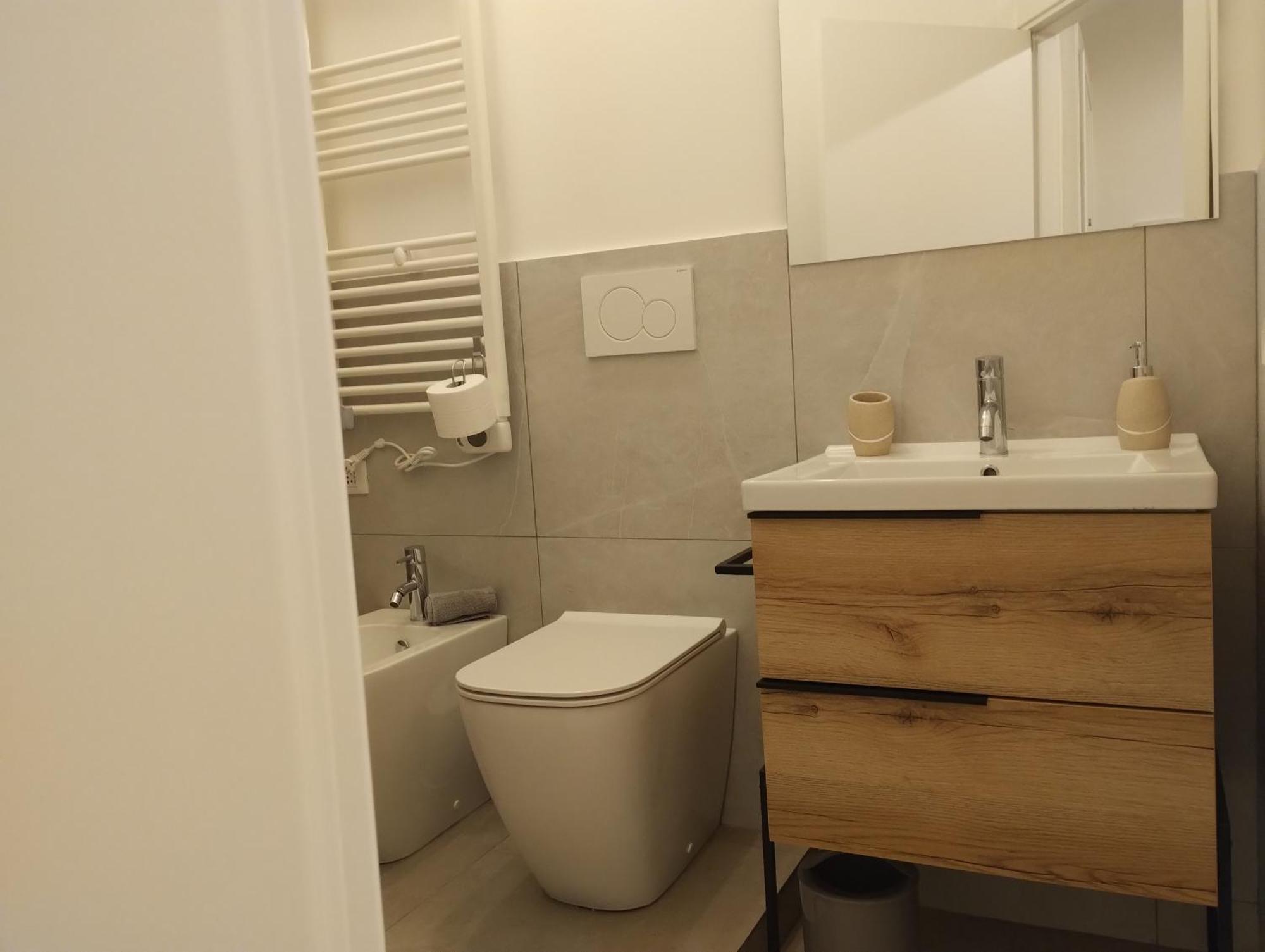Casa Linda Sul Naviglio Apartment มิลาน ภายนอก รูปภาพ